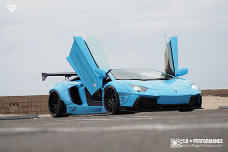 ش Lamborghini AVENTADOR LB☆WORKS 