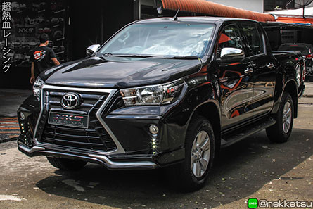 شö Toyota Hilux Revo ç LX Sport