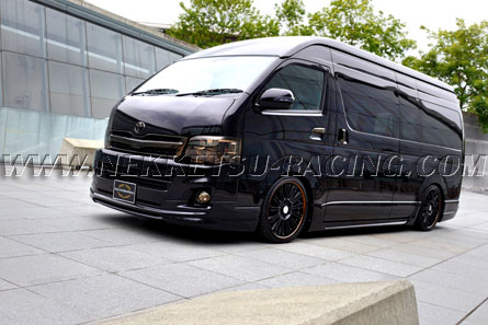 Toyota
Hiace Wide Super Long  WALD