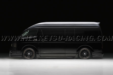 Toyota
Hiace Wide Super Long  WALD