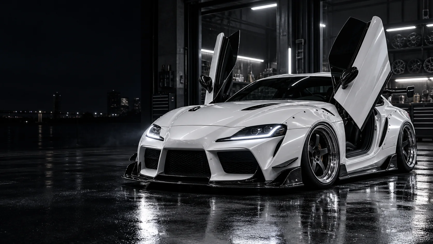 รถแต่งสีขาว Wide Body พร้อมประตูปีกนก