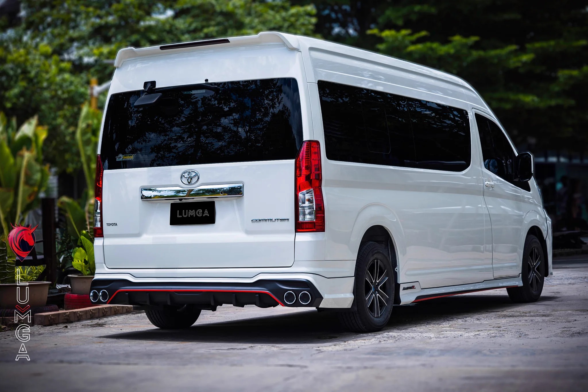 ชุดแต่ง Toyota Commuter Lumga AZ2 AMT ครบชุด 6 ชิ้น
