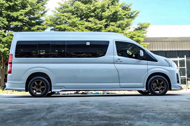 ชุดแต่ง Toyota Commuter 2019 V1 AmotriZ AMT