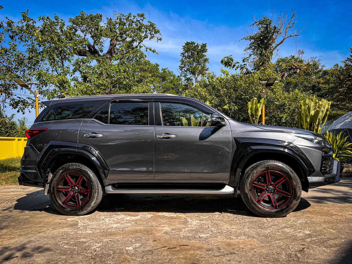 ชุดแต่ง Toyota Fortuner Lumga 2022 AMT