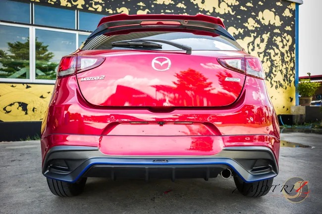 ชุดแต่ง Mazda2 2017 Hatchback 5 ประตู AmotriZ AMT