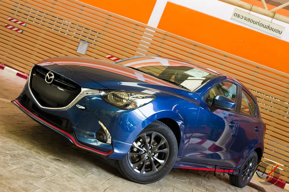 ชุดแต่ง Mazda2 2017 Hatchback 5 ประตู AmotriZ AMT