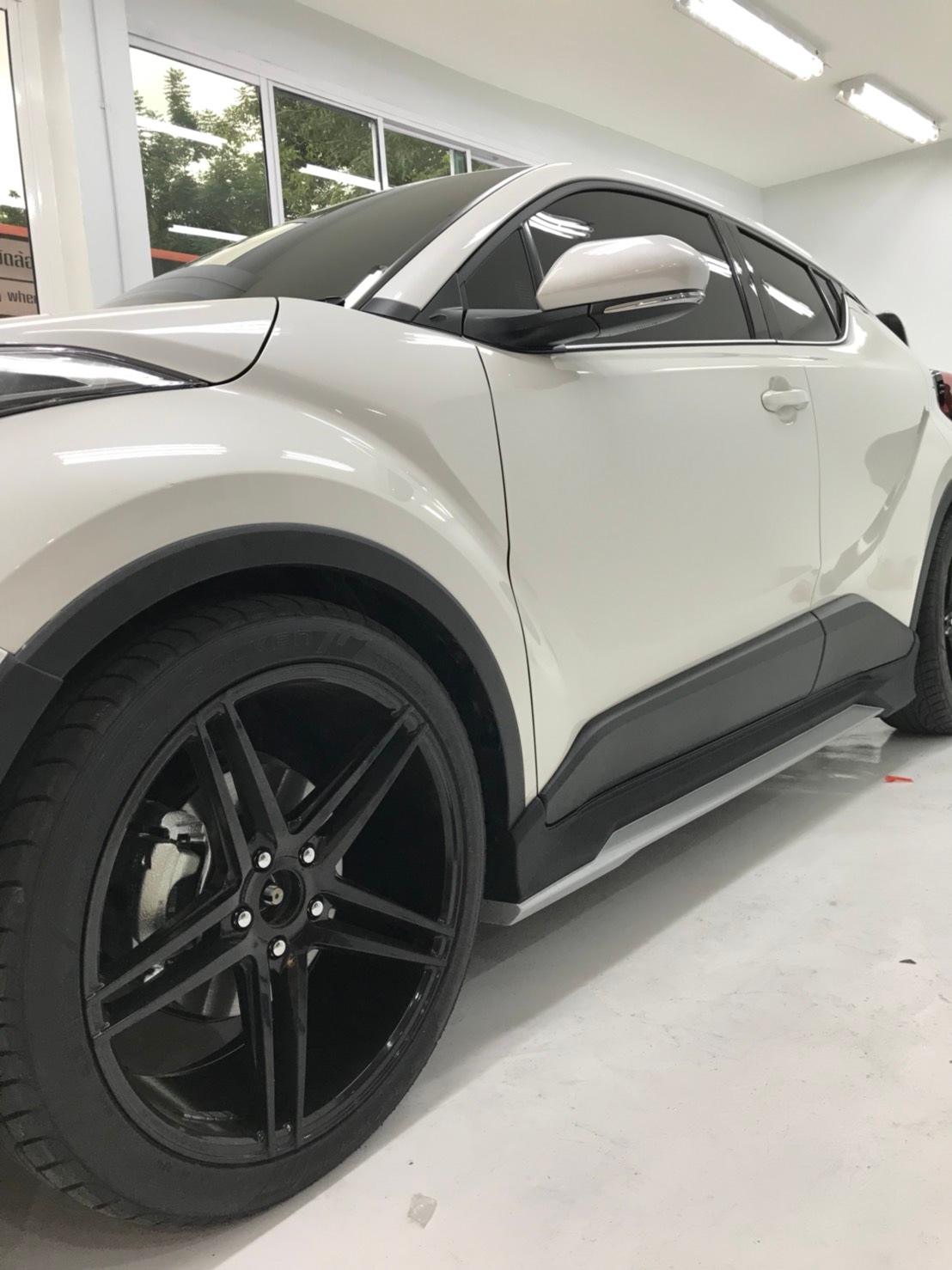 ชุดแต่งสเกิร์ตรอบคัน สปอยเลอร์รถ Toyota CHR 2018 ทรง TiThum พลาสติก — ภาพสินค้าและรายละเอียดชุดแต่ง
