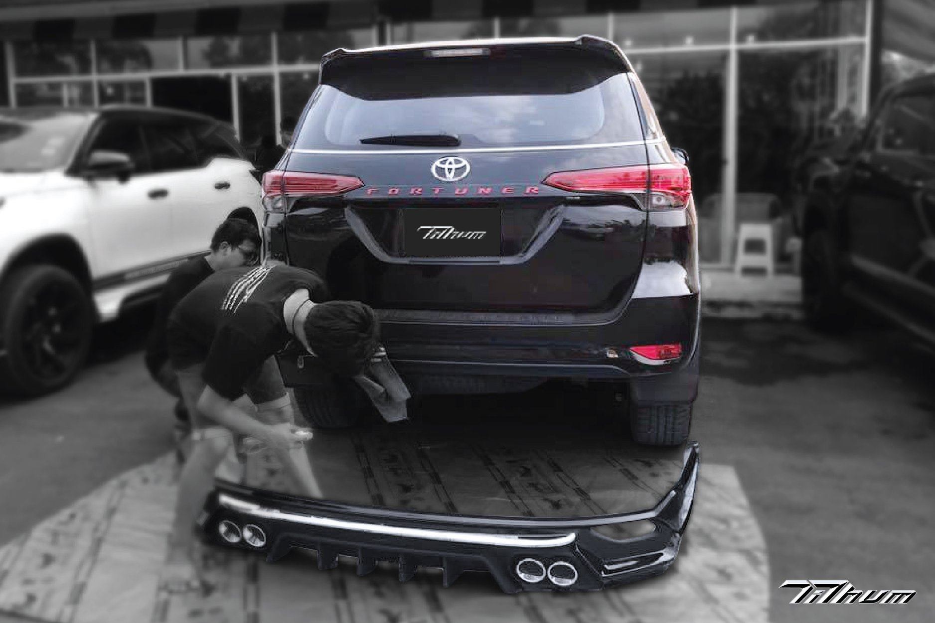ชุดแต่งรถ Fortuner 2018 ทรง TiThum พลาสติก — ภาพสินค้าและรายละเอียดชุดแต่ง