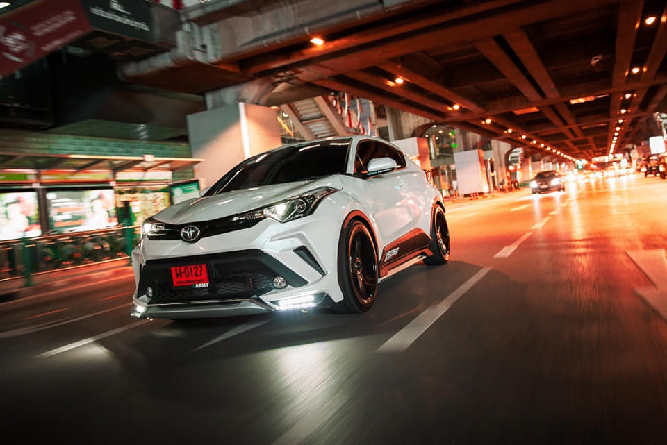 ชุดแต่งสเกิร์ตรอบคัน สปอยเลอร์รถ Toyota CHR 2018 ทรง TiThum พลาสติก — ภาพสินค้าและรายละเอียดชุดแต่ง