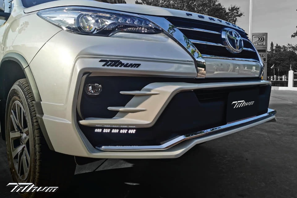 ชุดแต่งรถ Fortuner 2018 ทรง TiThum พลาสติก — ภาพสินค้าและรายละเอียดชุดแต่ง