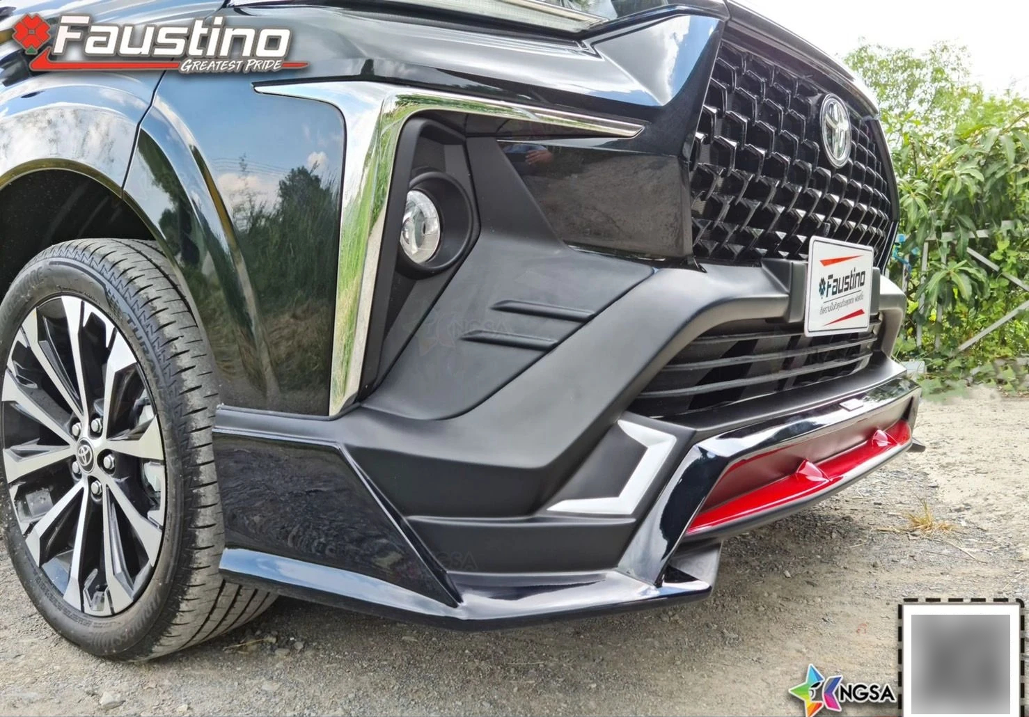 รายละเอียดสเกิร์ตหน้า Toyota Veloz Faustino บริเวณมุมกันชนและขอบสีเงิน