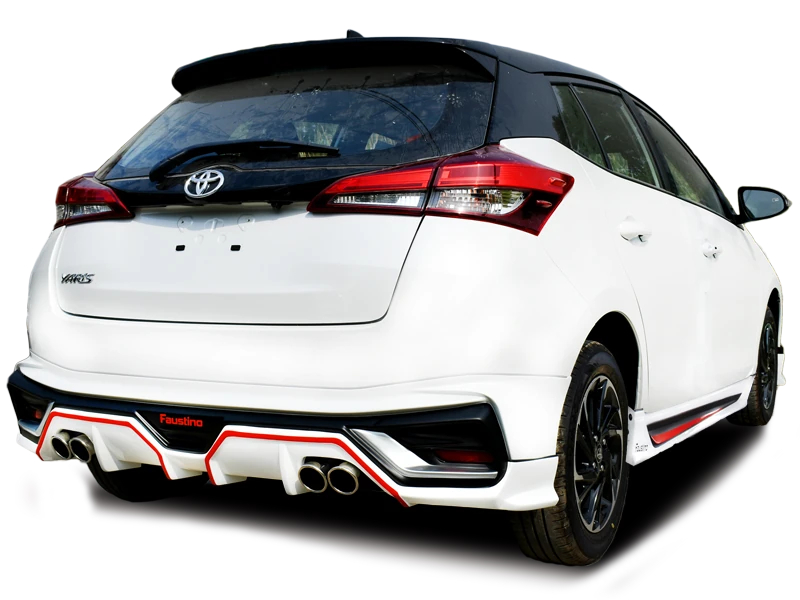 Toyota Yaris สีขาวมุมเฉียงท้าย แสดงสเกิร์ตหลัง Faustino Sport 2021