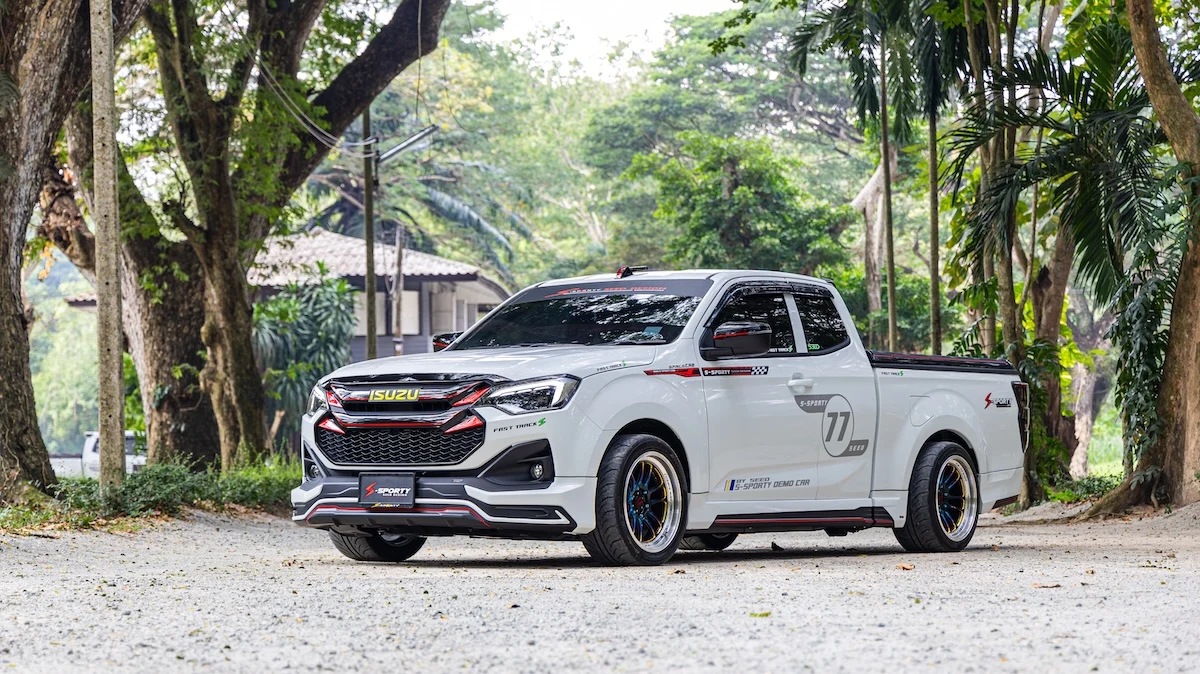 อุปกรณ์แต่ง ISUZU D-MAX 2024 FASTTRACK S S-Sporty