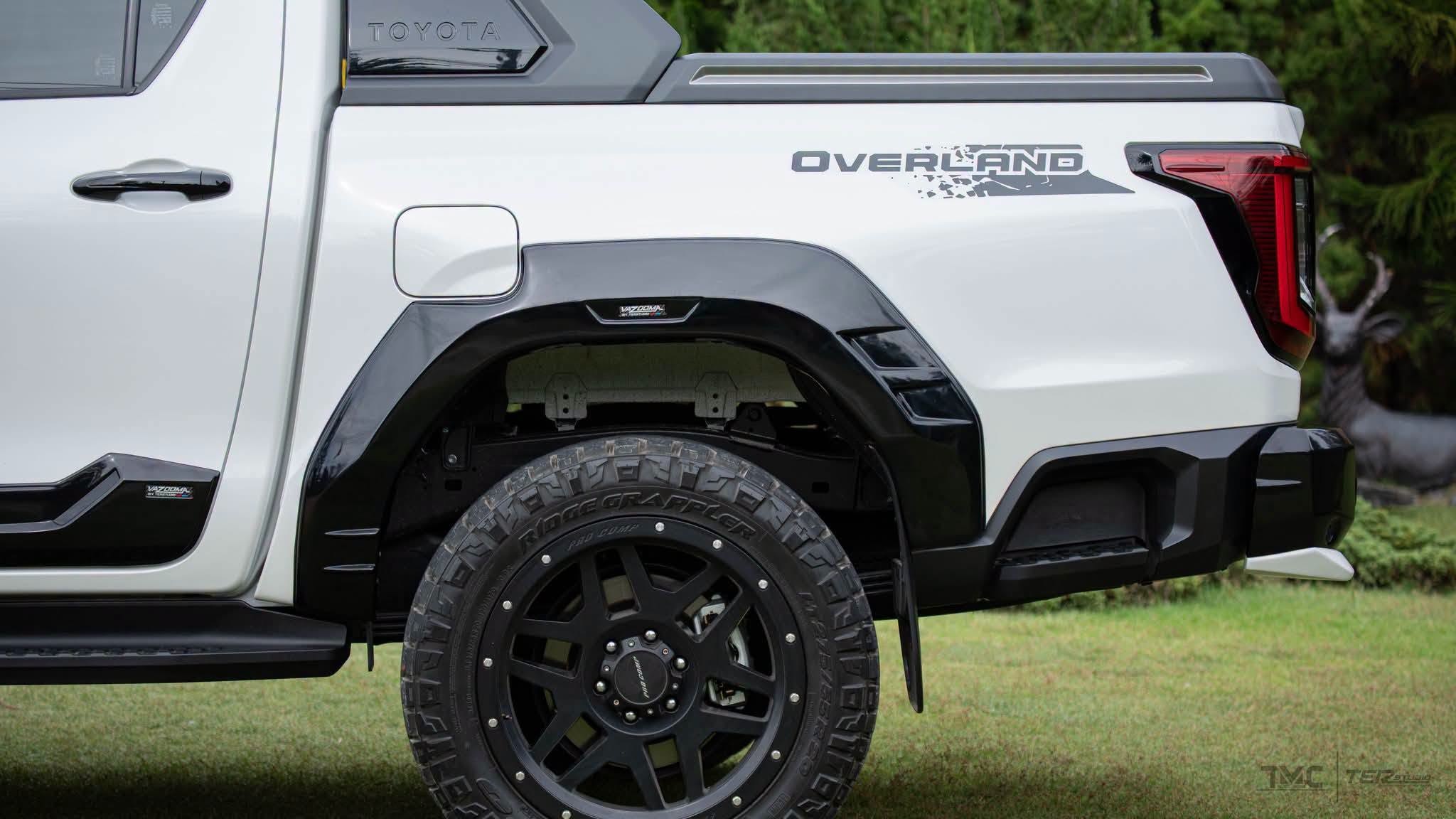 ชุดแต่ง Toyota Hilux TRAVO โฉม 2025 VazoomaX