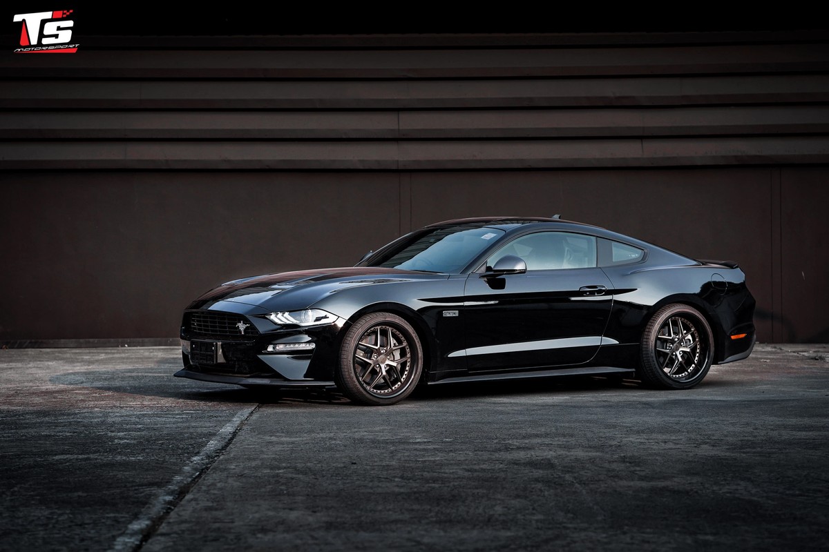 โช้คอัพ Ford Mustang 2.3L High Performance - KW V3 Coilovers — ภาพสินค้า 2