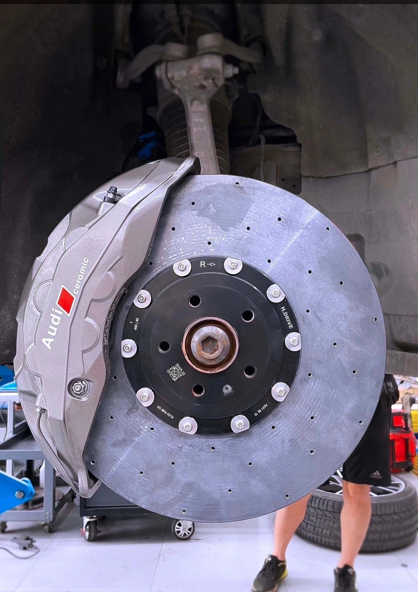 ชุดเบรก Audi Carbon Ceramic Brake Kit For RS3-7, RSQ3/5/8 — ภาพสินค้า 5