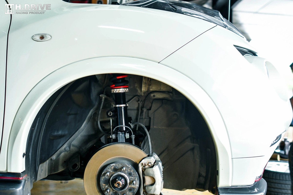 โช้คอัพ NISSAN Juke - H.Drive S Spe — ภาพสินค้า 4