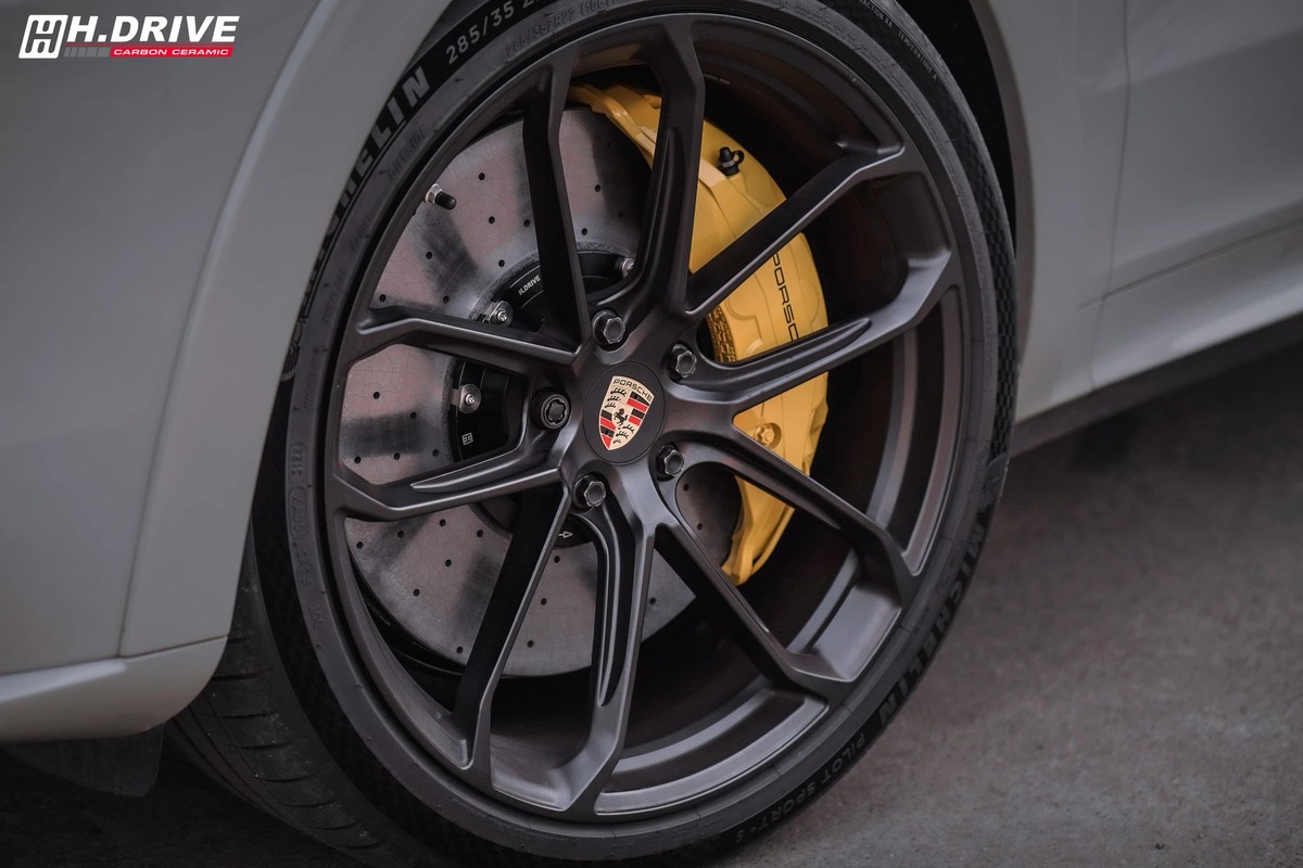 ชุดเบรก Porsche Carbon Ceramic For Cayenne (E3/E5/958) — ภาพสินค้า 2