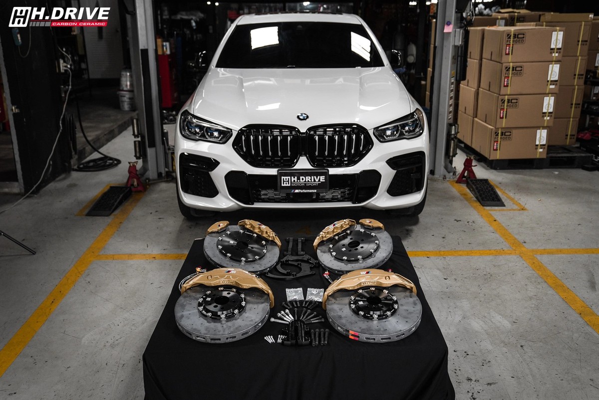 ชุดเบรก M Performance 10Pots Carbon Ceramic For BMW X6 (G06) — ภาพสินค้า 2