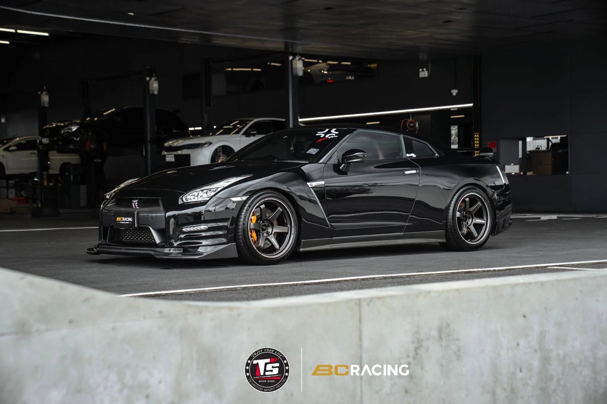โช้คอัพ NISSAN GT-R R35 - BC Racing — ภาพสินค้า 3