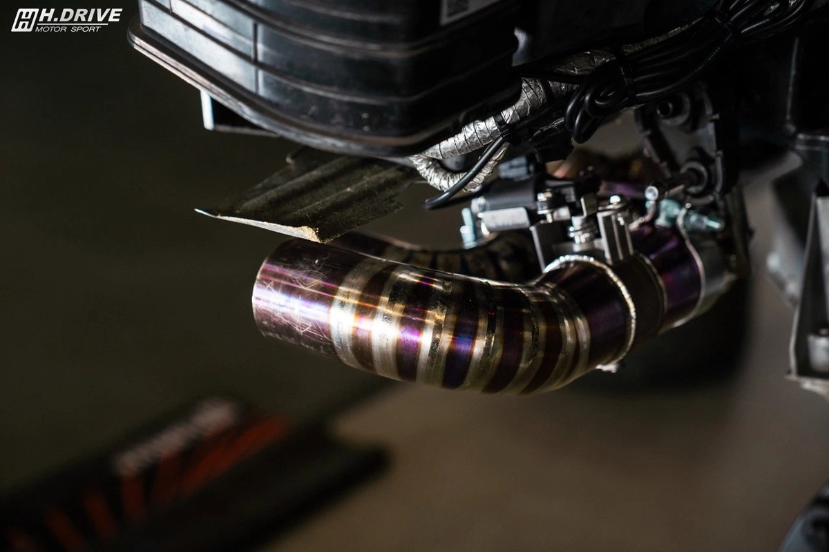 ระบบท่อไอเสีย Chevrolet Corvette Stingray (C8) - H.Drive Exhaust System — ภาพสินค้า 12