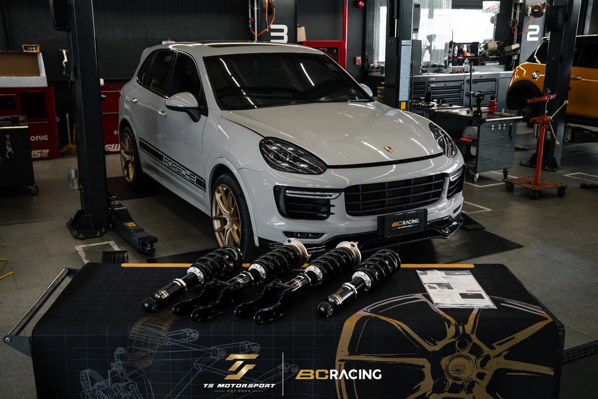 โช้คอัพ Porsche Cayenne 958 - BC Racing BR-Series