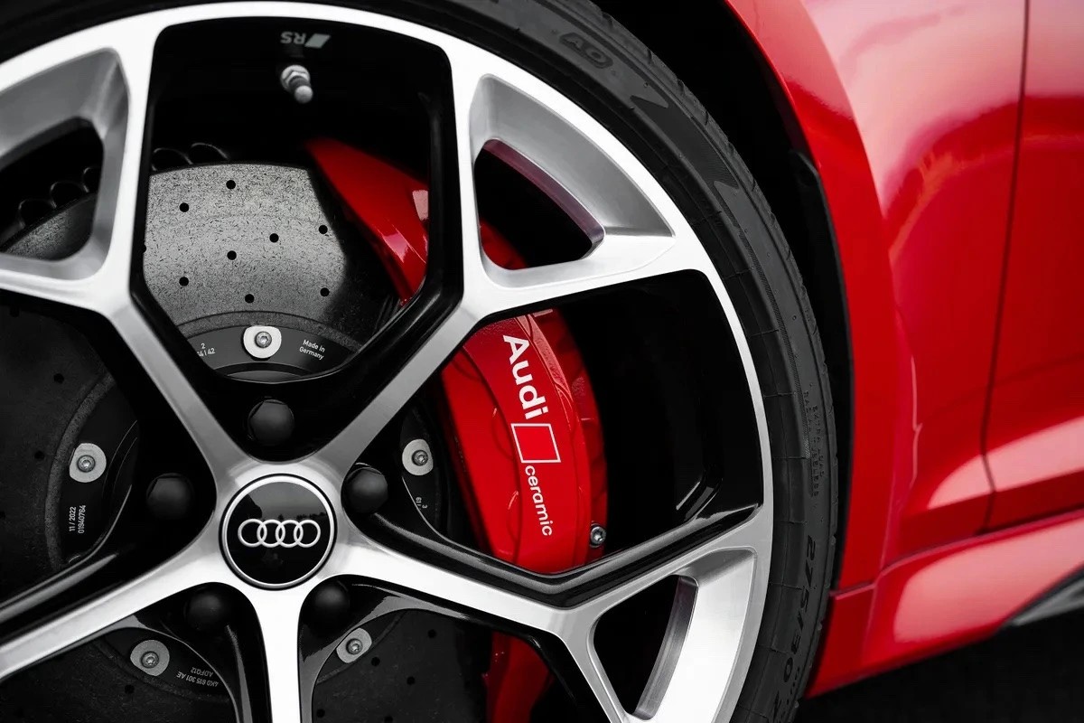 ชุดเบรก Audi Carbon Ceramic Brake Kit For RS3-7, RSQ3/5/8 — ภาพสินค้า 2