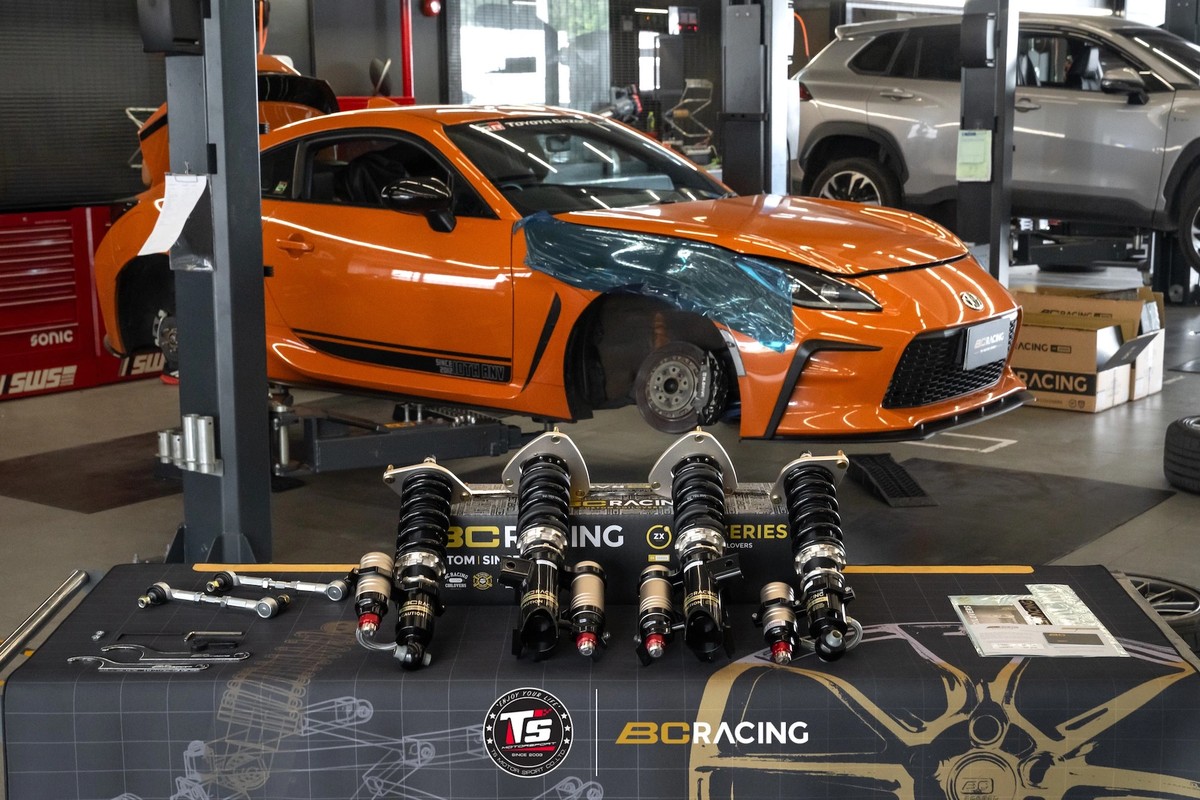 โช้คอัพ TOYOTA GR86 - BC Racing ZX-Series