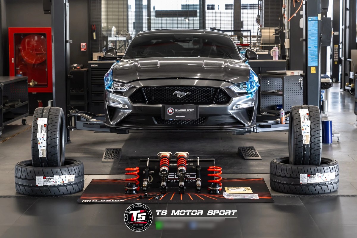โช้คอัพ Ford Mustang 5.0 V8 - Euro Spec H.Drive