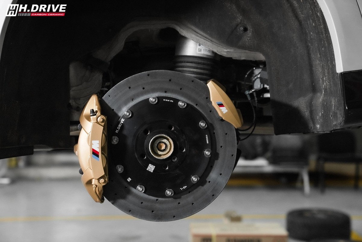 ชุดเบรก M Performance 10Pots Carbon Ceramic For BMW X6 (G06) — ภาพสินค้า 6