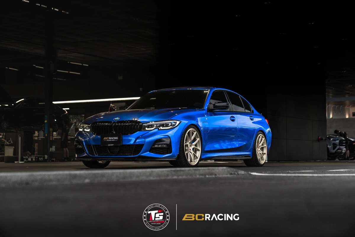 โช้คอัพ BMW 3 series 330e (G20) - BC Racing BR-Series