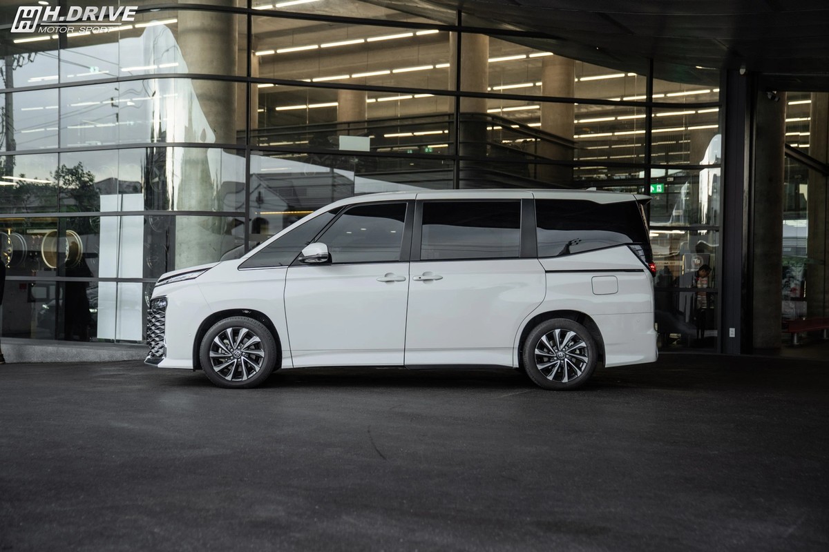 โช้คอัพ TOYOTA Voxy (ZWR90) - H.Drive S Spec — ภาพสินค้า 3