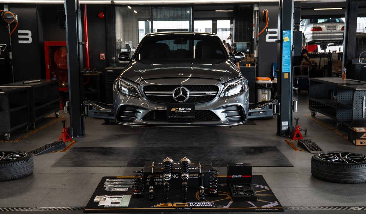 โช้คอัพ Mercedes-AMG C43 (C205) - BC Racing BR-Series