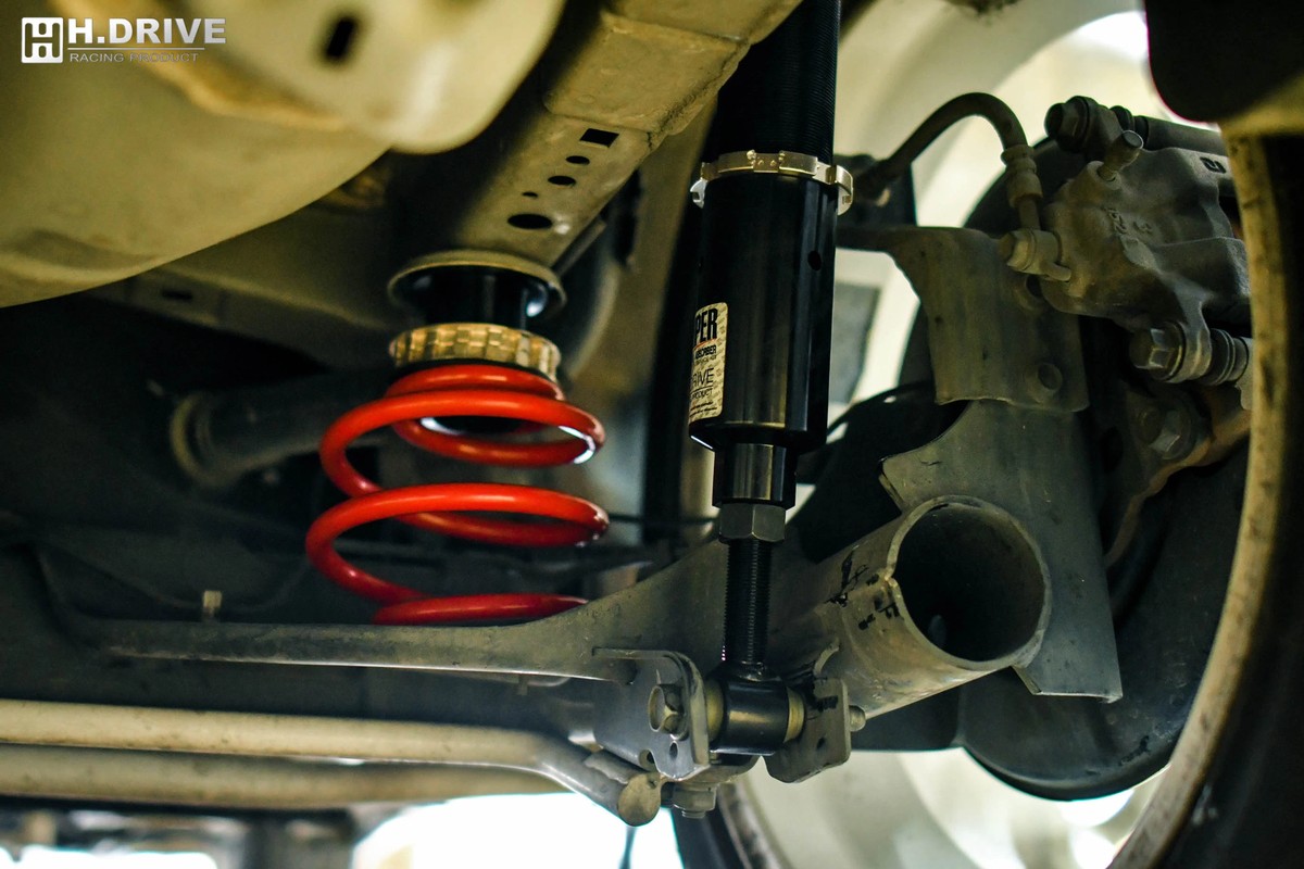 โช้คอัพ NISSAN Juke - H.Drive S Spe — ภาพสินค้า 3