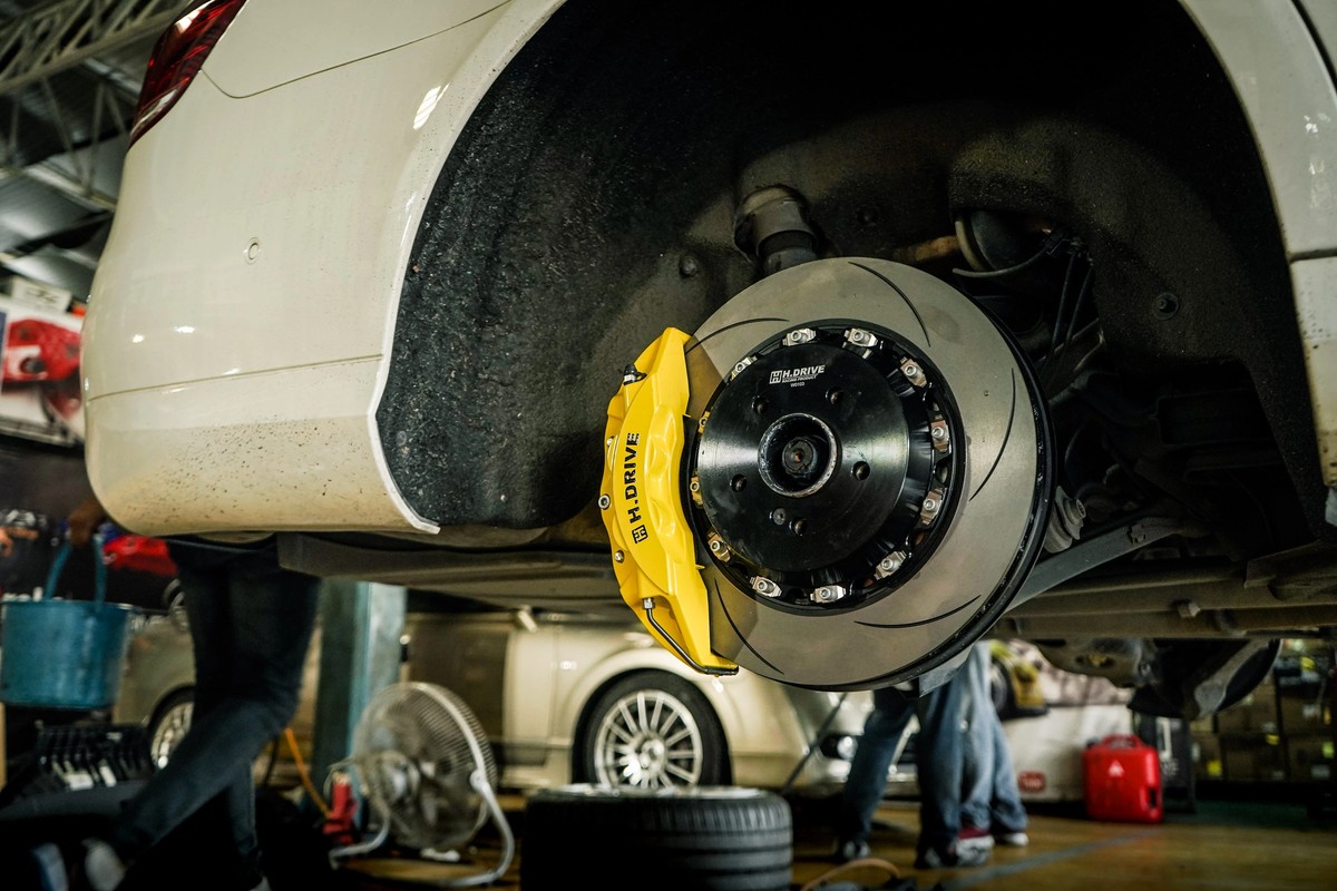 ชุดเบรก Mercedes-Benz E-Class W212 - H.DRIVE Brake kit GT Series — ภาพสินค้า 3