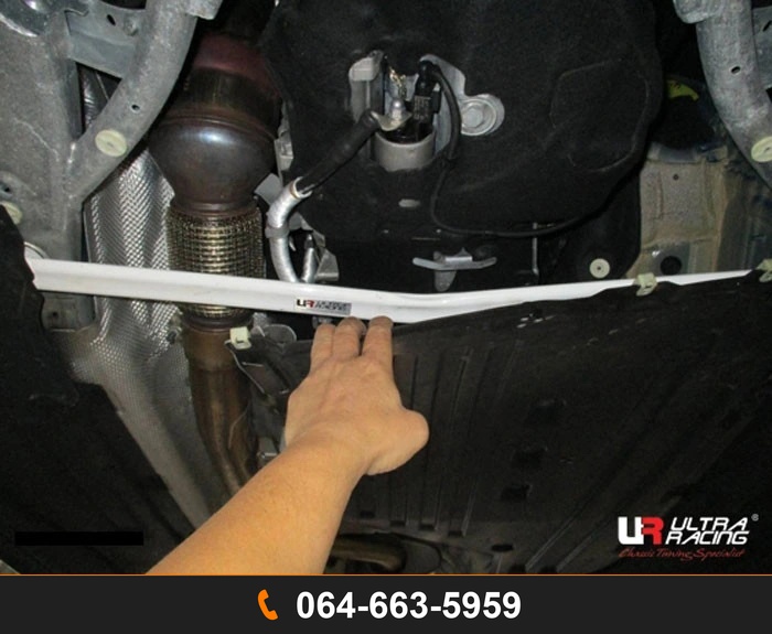 ค้ำตัวถังล่างหน้า Ultra Racing URKR-LA2-4551 BMW G20