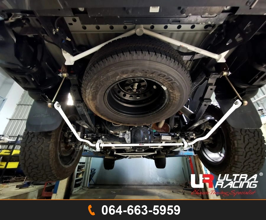 กันโคลงหลัง Ultra Racing UR-AR21-679 FORD RANGER