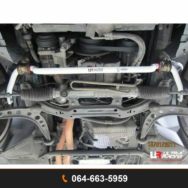 กันโคลงหน้า Ultra Racing UR-AF28-278 BMW E36