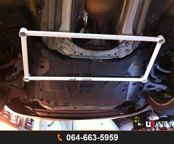 ค้ำตัวถังล่างหน้า Ultra Racing UR-LA4-193 VOLVO S60 VOLVO S80
