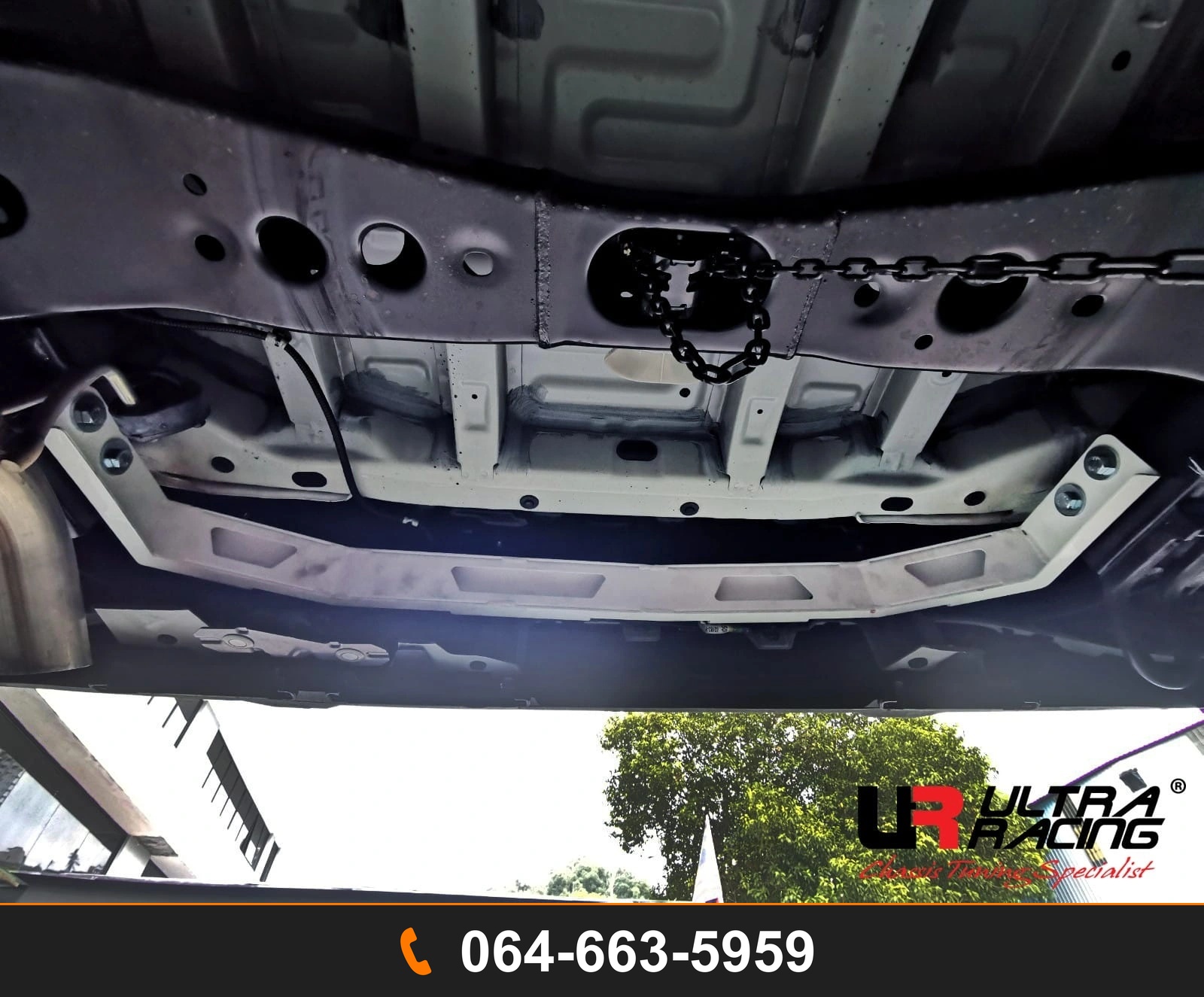 คานเสริมท้าย Ultra Racing UR-CR2-4536 TOYOTA FORTUNER