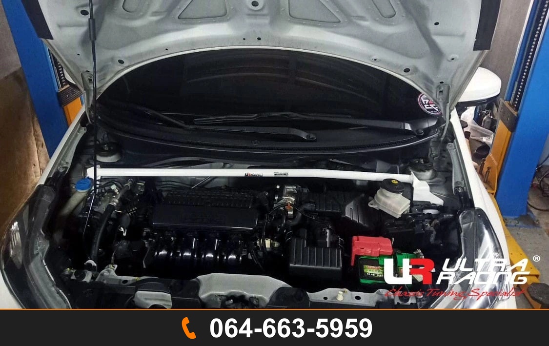 ค้ำโช้คหน้า Ultra Racing URPH-TW2-4434 HONDA BRIO HONDA MOBILIO