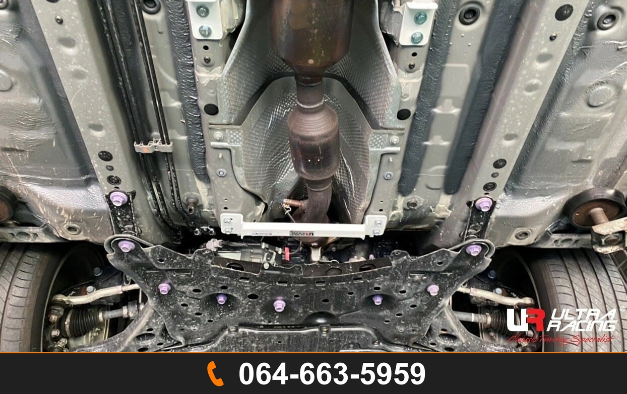 ค้ำตัวถังล่างกลาง Ultra Racing UR-ML2-4245 TOYOTA COROLLA CROSS