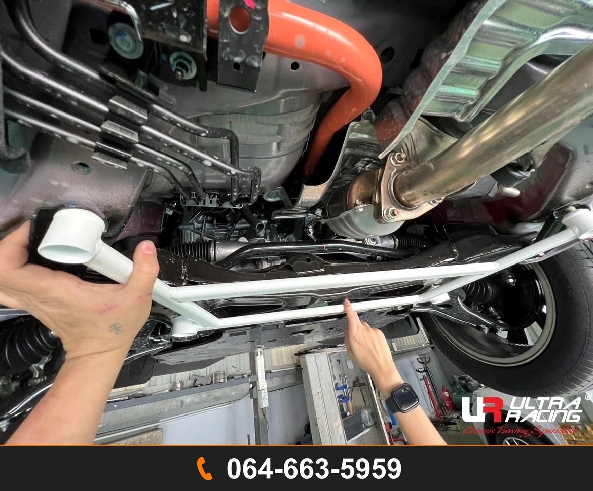 ค้ำตัวถังล่างหน้า Ultra Racing UR-LA4-4314 HONDA HR-V