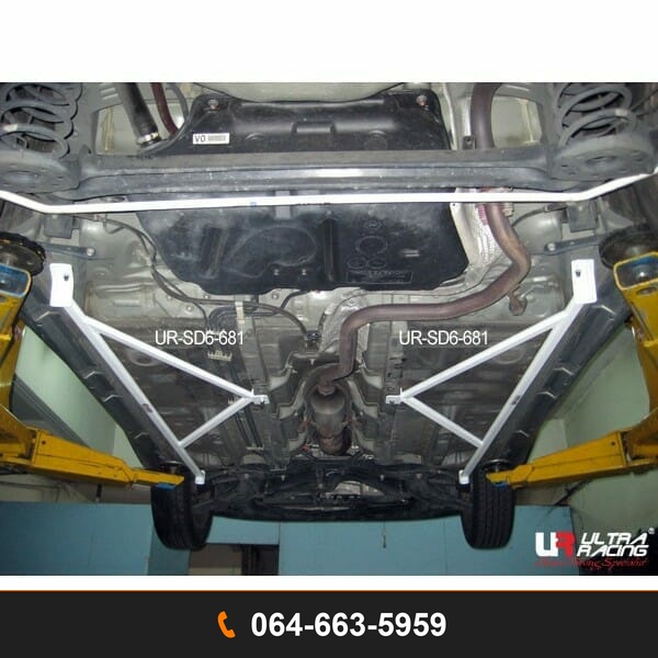 ค้ำพื้นด้านข้าง Ultra Racing UR-SD6-681P TOYOTA YARIS