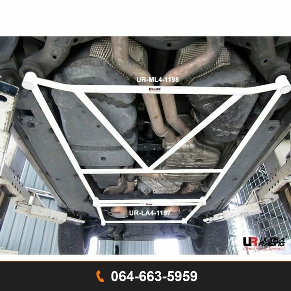 ค้ำตัวถังล่างหน้า Ultra Racing UR-LA4-1197 AUDI Q7