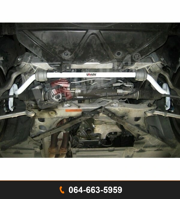 กันโคลงหน้า Ultra Racing UR-AF27-266 BMW E87 BMW E90 BMW E92 BMW E93