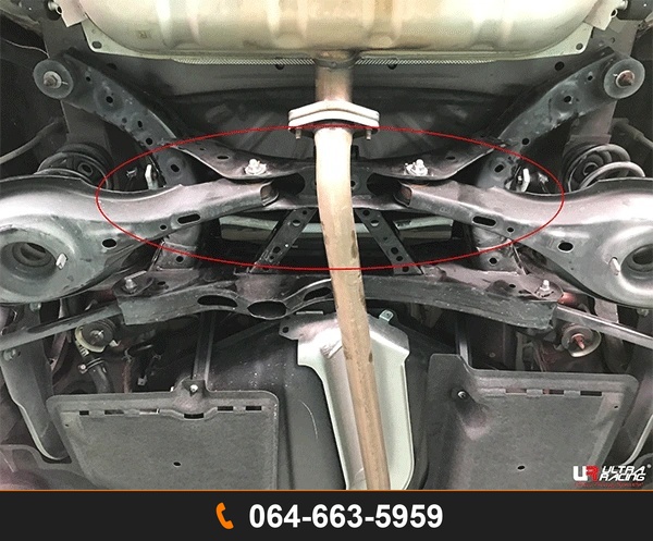กันโคลงหลัง Ultra Racing UR-AR21-520 MAZDA CX-5
