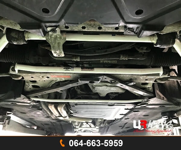 ค้ำตัวถังล่างหน้า Ultra Racing UR-LA2-1503 BMW E92