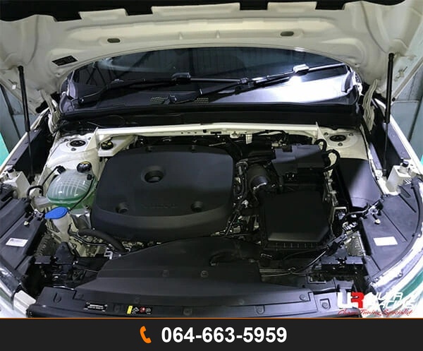 ค้ำโช้คหน้า Ultra Racing UR-TW2-4162 VOLVO XC40