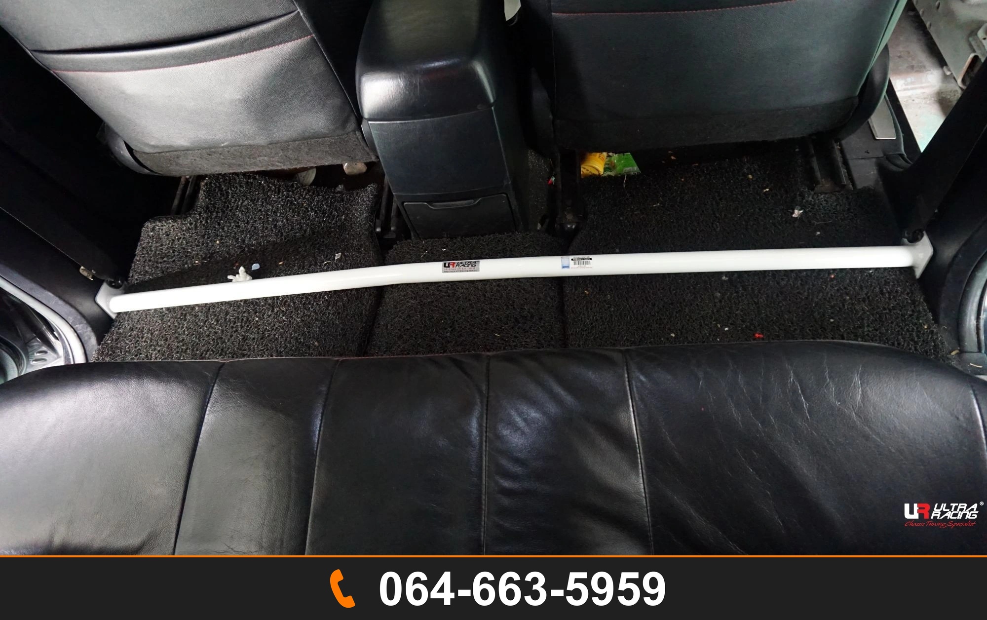 ค้ำห้องโดยสาร Ultra Racing UR-RO2-1323 TOYOTA FORTUNER TOYOTA HILUX VIGO